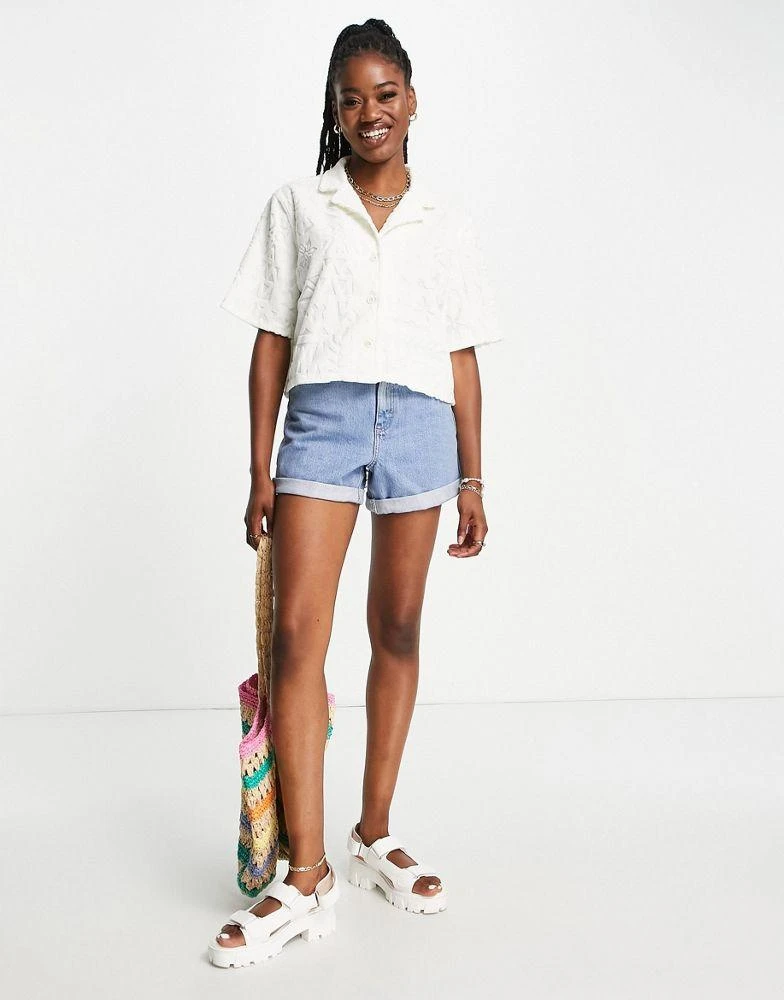 商品Quiksilver|Quiksilver Nomad Culture shirt in white Exclusive at ASOS,价格¥338,第2张图片详细描述