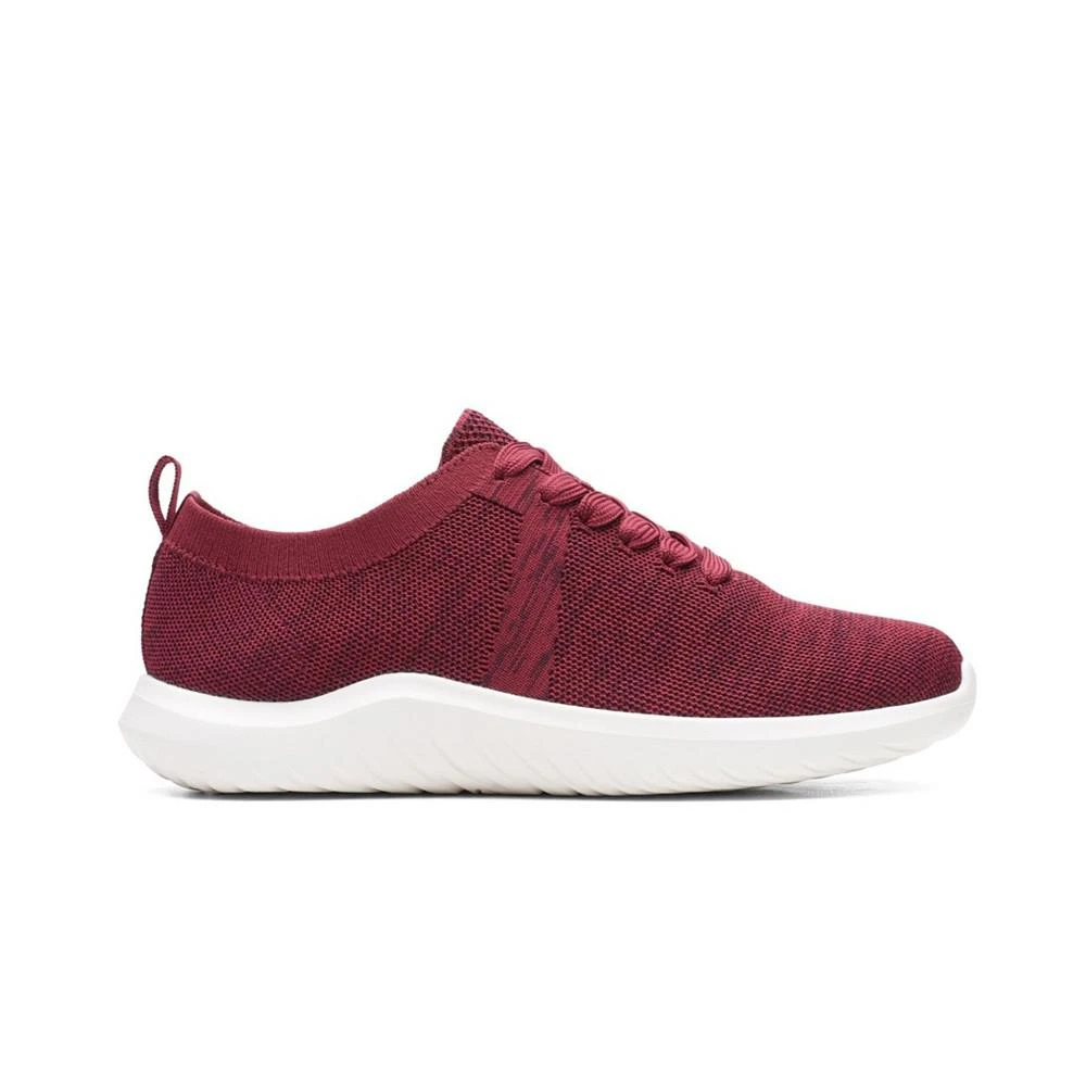 商品Clarks|Women's Cloudsteppers Nova Glint Sneakers,价格¥407,第2张图片详细描述