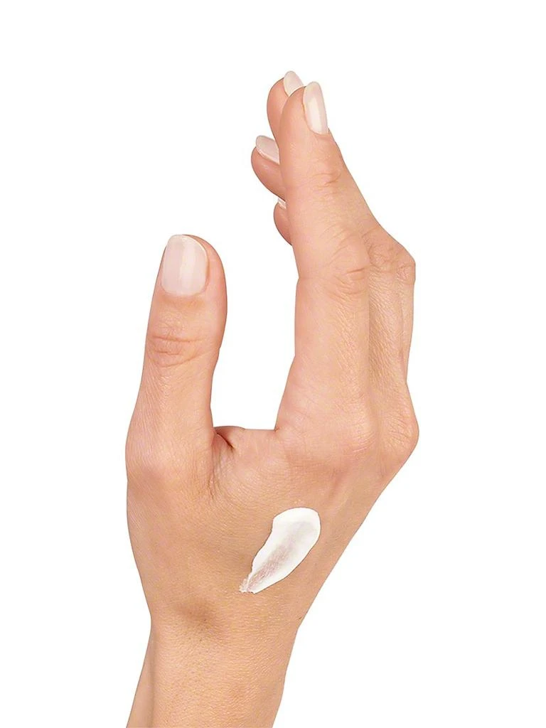 Moisturizing With A Mask 商品