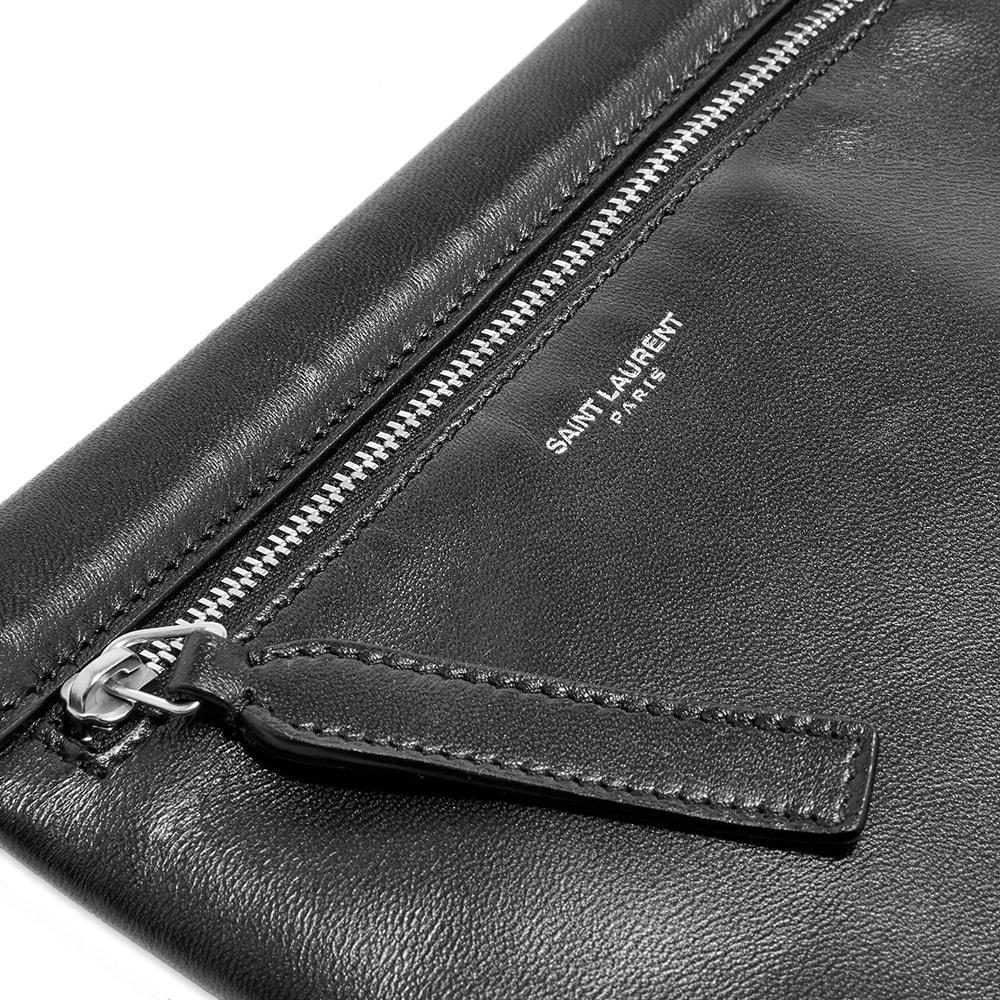 商品Yves Saint Laurent|Saint Laurent Leather Flat Neck Bag,价格¥4061,第5张图片详细描述