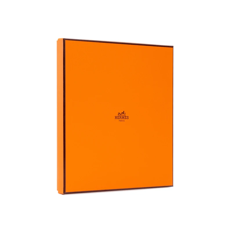 商品[国内直发] Hermes|爱马仕 经典图案印花装饰 桑蚕丝 山羊绒 丝巾 女款 杂灰色,价格¥3555,第2张图片详细描述
