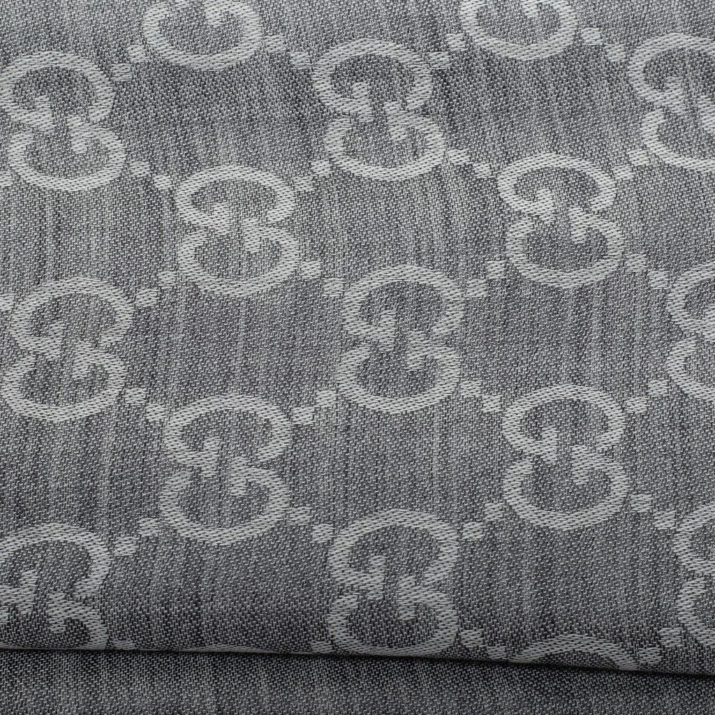 商品[二手商品] Gucci|Gucci Grey GG Monogram Wool & Silk Fringed Scarf,价格¥2697,第3张图片详细描述