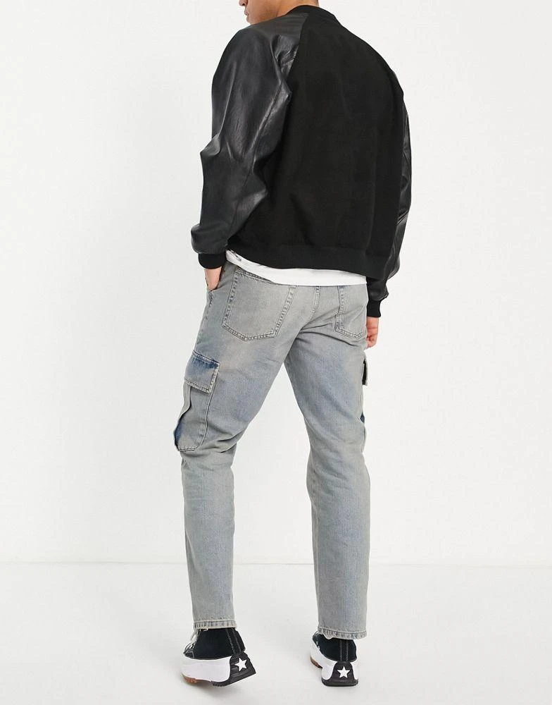 商品Topman|Topman relaxed cargo jeans in light wash tint blue,价格¥286,第2张图片详细描述