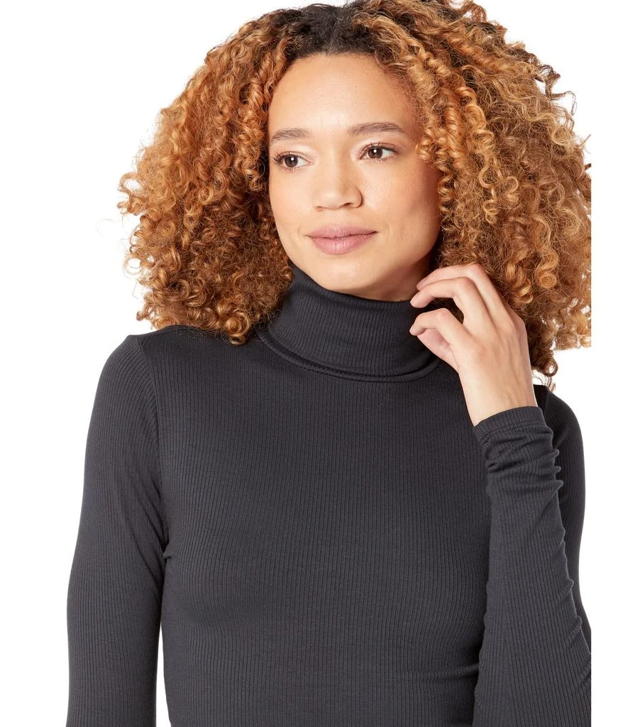 商品Levi's|Oriel Turtleneck,价格¥247,第3张图片详细描述