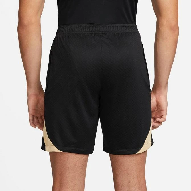 商品NIKE|Men's Nike Dri-FIT Chelsea FC Strike Knit Soccer Shorts,价格¥381,第2张图片详细描述
