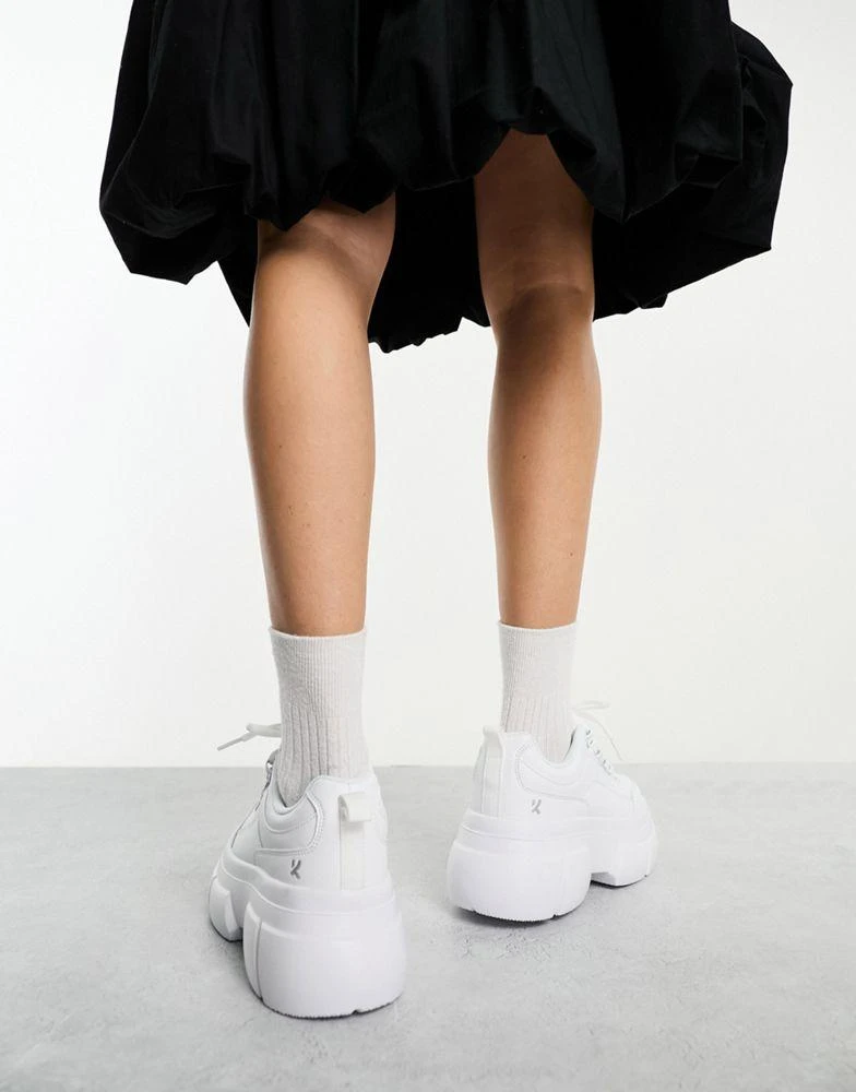 商品Koi Footwear|KOI Gannika Charm platform trainers in white,价格¥428,第3张图片详细描述