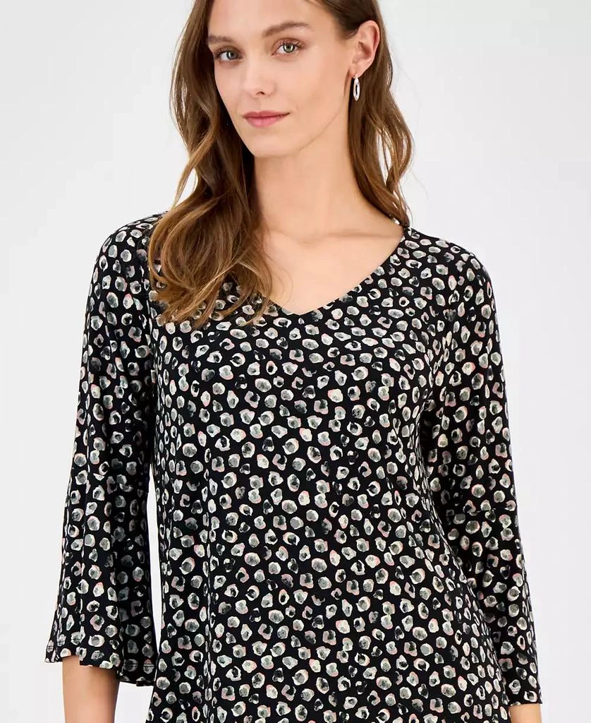 商品Kasper|Women's Printed V-Neck Flare-Sleeve Top,价格¥438,第3张图片详细描述