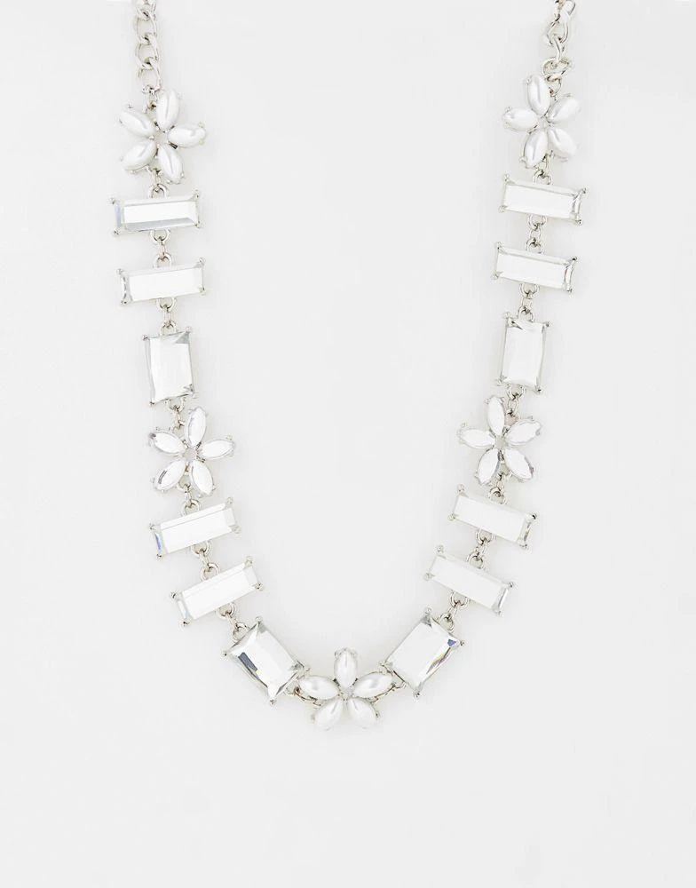 商品ASOS|ASOS DESIGN short necklace in crystals and crystal flowers in silver tone,价格¥91,第1张图片