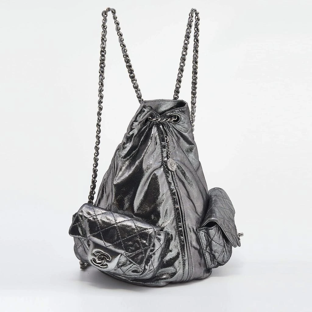 商品[二手商品] Chanel|Chanel Metallic Dark Silver Quilted Leather Large Backpack is Back Backpack,价格¥16703,第3张图片详细描述