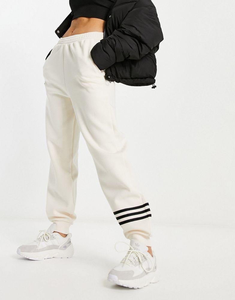 商品Adidas|adidas Originals neuclassics joggers in off white,价格¥558,第6张图片详细描述