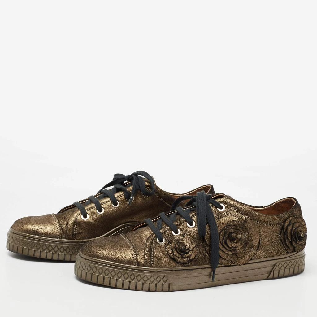 商品[二手商品] Chanel|Chanel Metallic Suede Camellia Low-Top Sneakers Size 37.5,价格¥3403,第2张图片详细描述