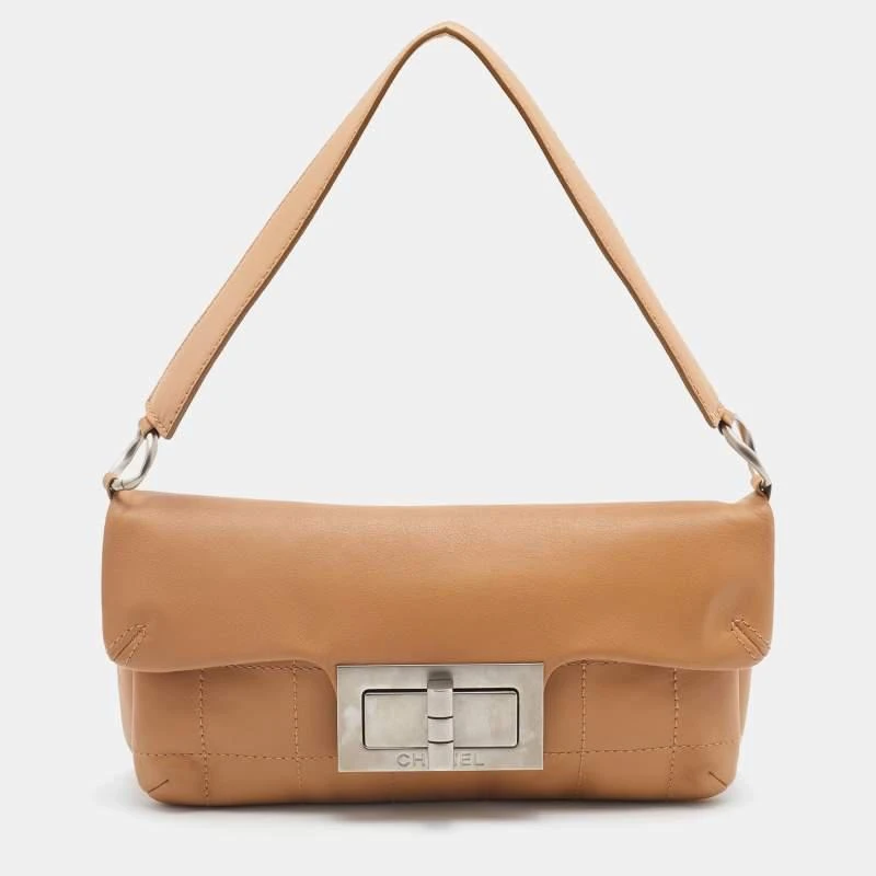 商品[二手商品] Chanel|Chanel Beige Choco Bar Leather Mademoiselle Lock Flap Shoulder Bag,价格¥4070,第1张图片