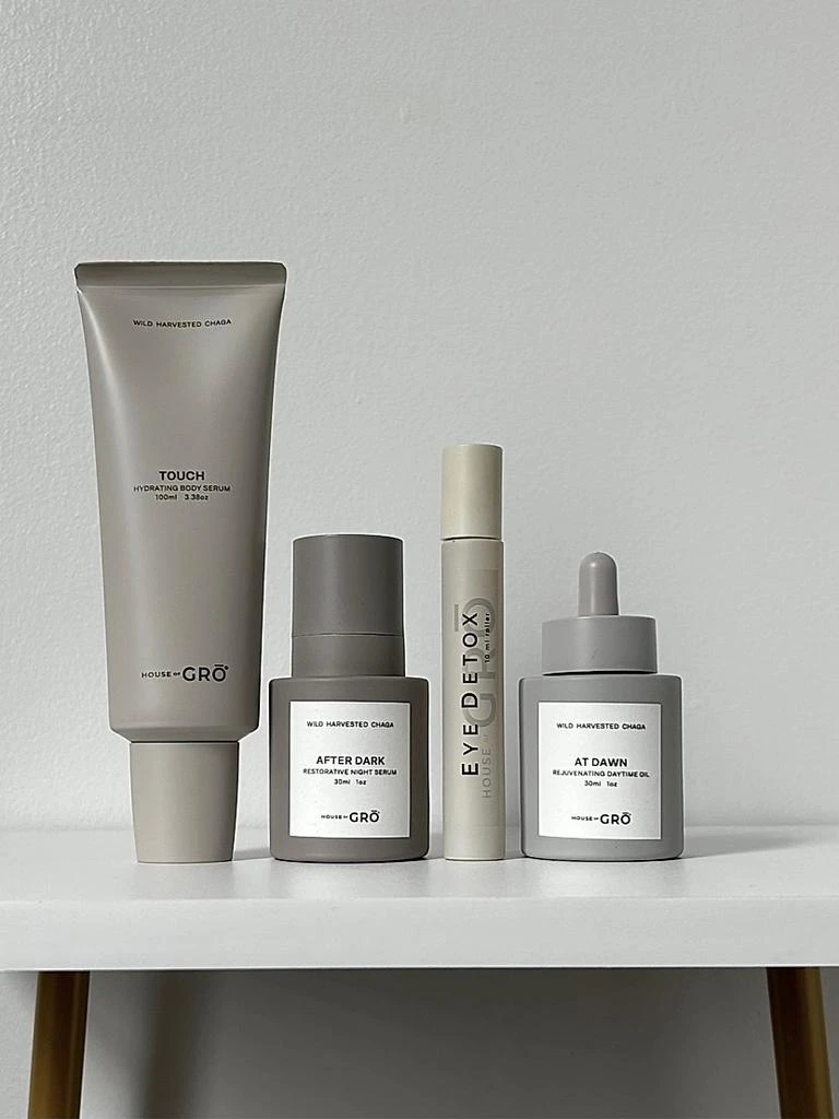 AT DAWN Rejuvenating Daytime Oil 商品