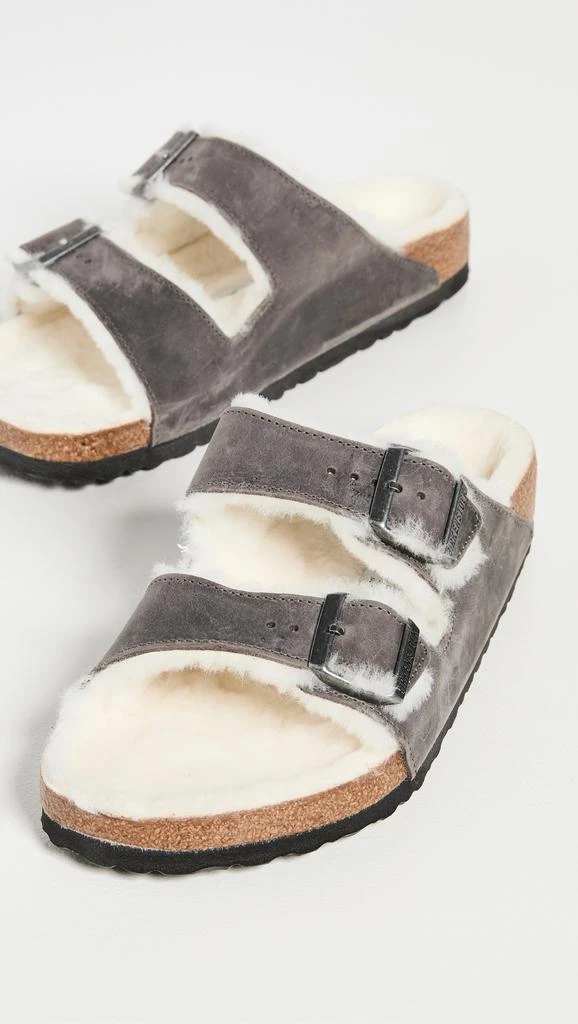 商品Birkenstock|Birkenstock Arizona Shearling Sandals,价格¥599,第2张图片详细描述