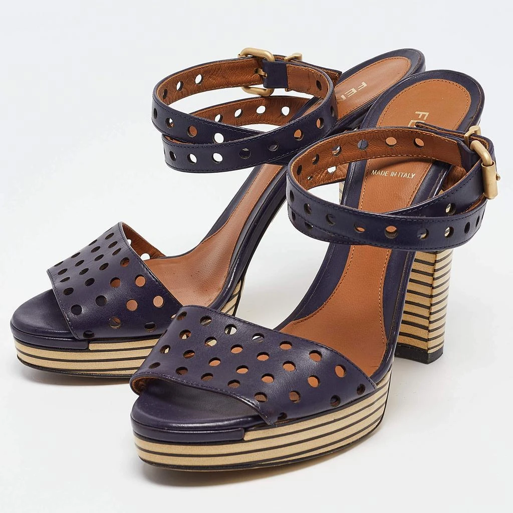 商品[二手商品] Fendi|Fendi Navy Blue Perforated Leather Ankle Strap Platform Sandals Size 40,价格¥851,第2张图片详细描述