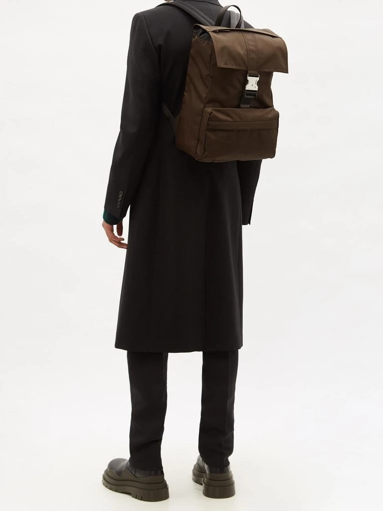 商品Fendi|FF-clasp technical-canvas backpack,价格¥13325,第2张图片详细描述