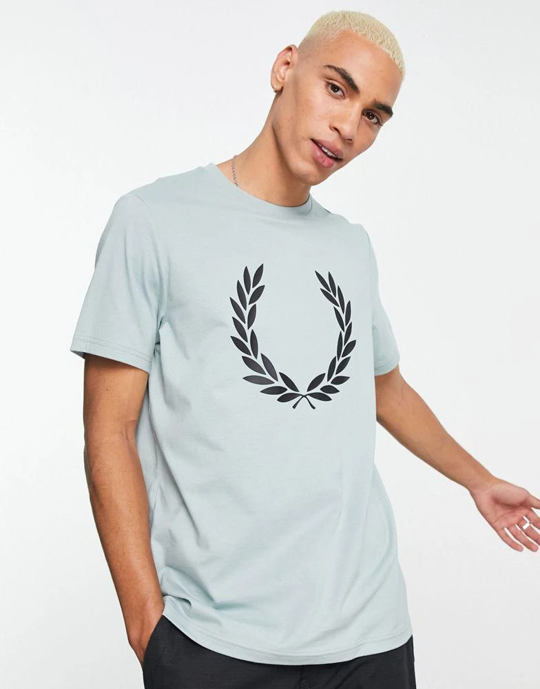 商品Fred Perry|Fred Perry large laurel wreath print t-shirt in blue,价格¥513,第1张图片