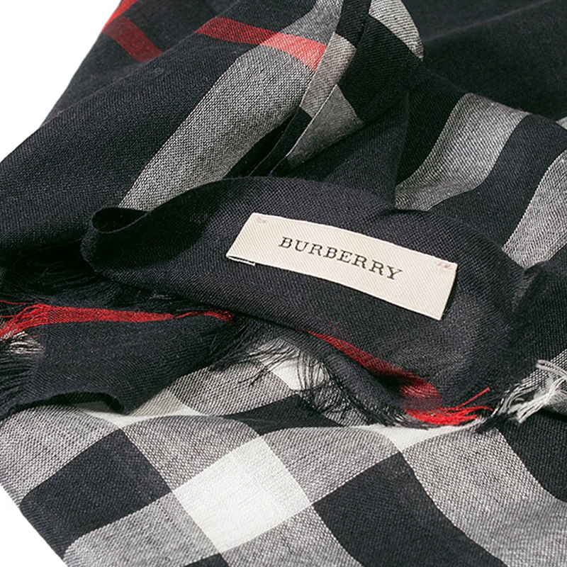 BURBERRY 拼色女士围巾 3995485 商品