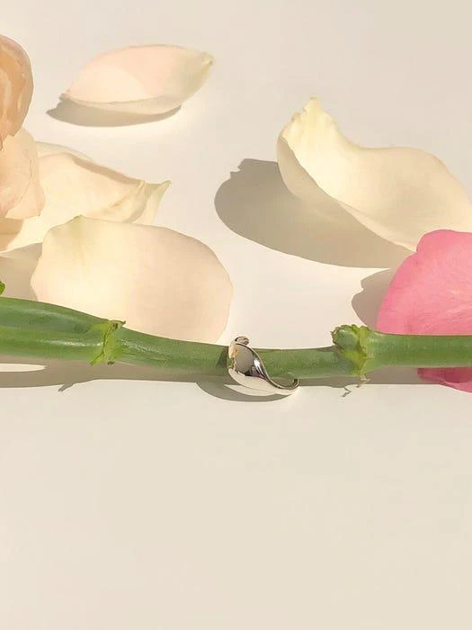 商品FANTASTIC PLANET|Tadpole Earcuff,价格¥424,第4张图片详细描述