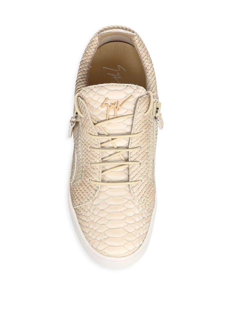 商品Giuseppe Zanotti|Embossed Leather Low-Top Sneakers,价格¥2025,第4张图片详细描述