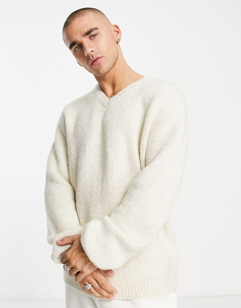 ASOS DESIGN relaxed V-neck knitted jumper in beige商品第1张图片规格展示