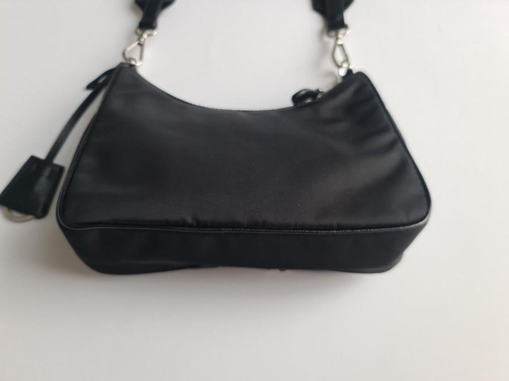 Re Edition Nylon Shoulder Bag商品第3张图片规格展示