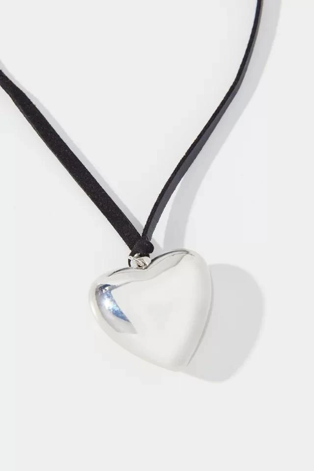 商品Urban Outfitters|Valentina Corded Heart Necklace,价格¥91,第3张图片详细描述