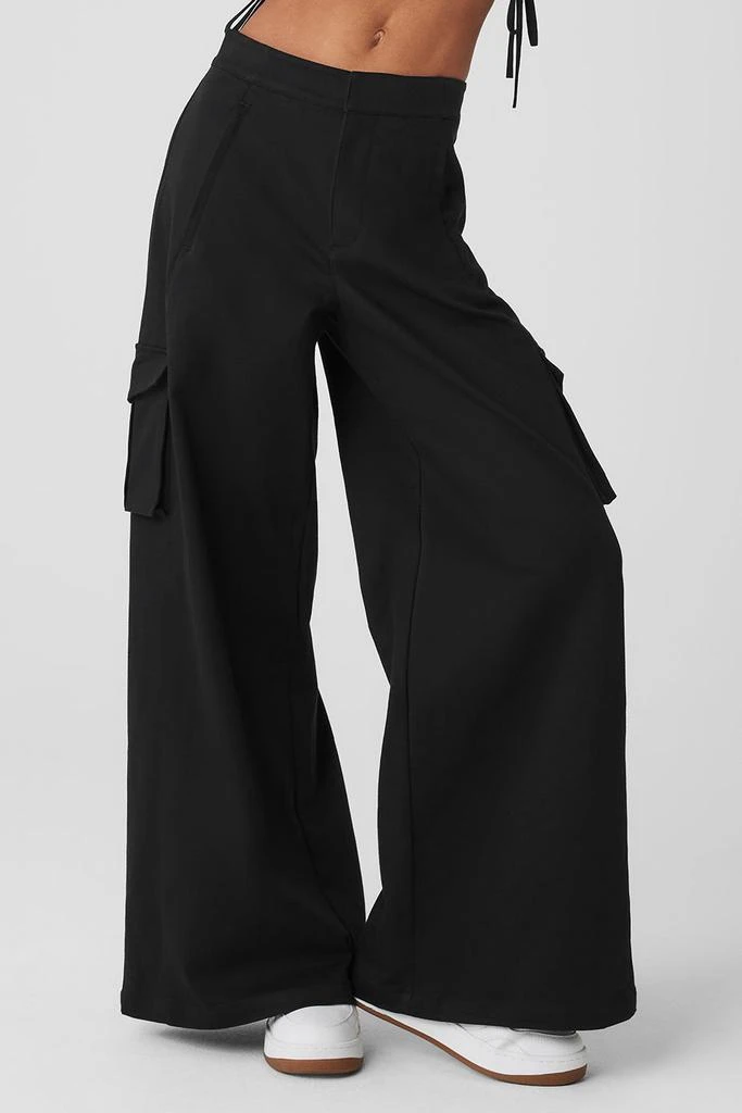 商品Alo|Show Off Cargo Wide Leg Trouser (Long) - Black,价格¥1185,第1张图片