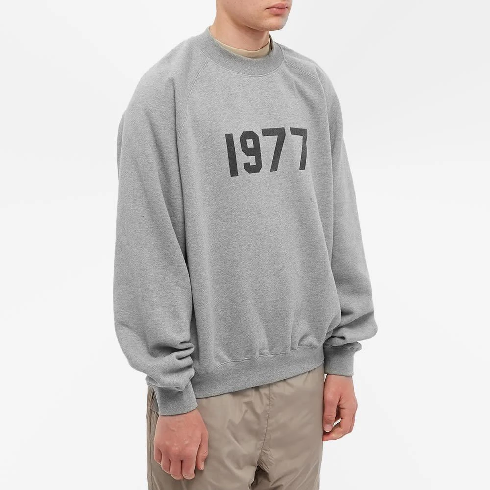 商品Essentials|Fear of God ESSENTIALS 1977 Crew Neck Sweat - Dark Oatmeal,价格¥841,第2张图片详细描述