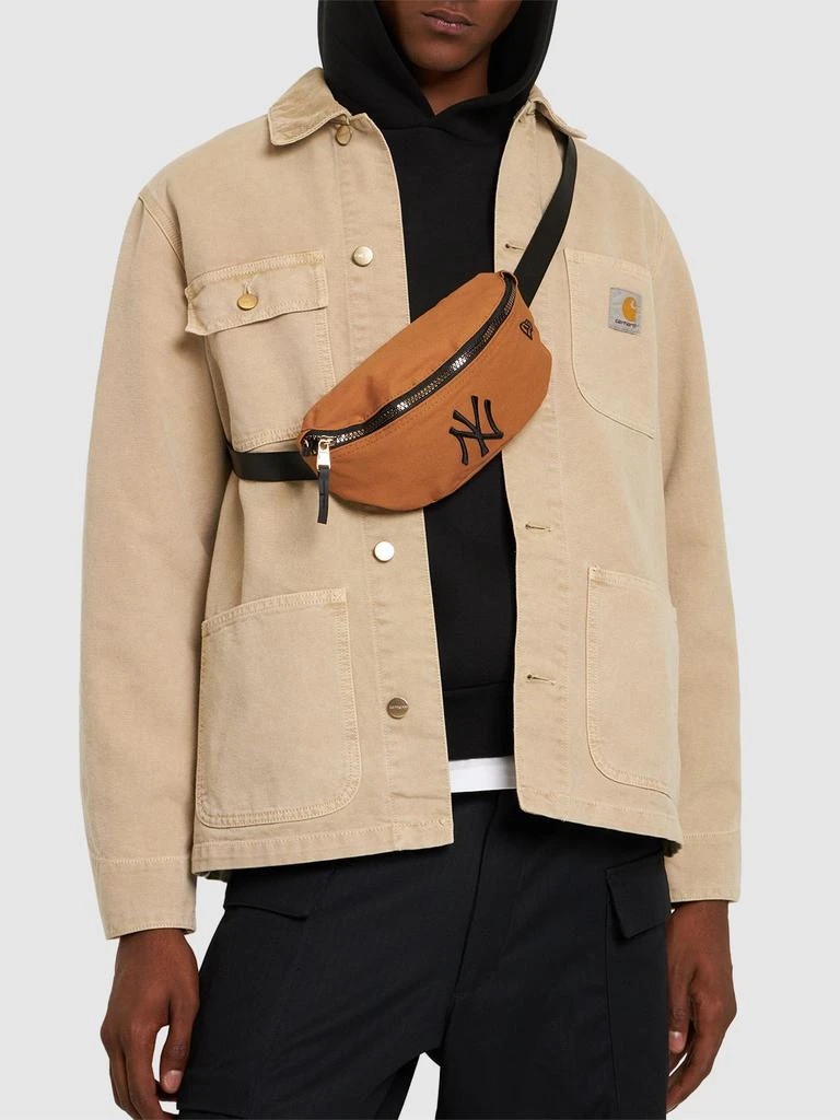 商品New Era|Embroidered Logo Mini Belt Bag,价格¥77,第1张图片详细描述