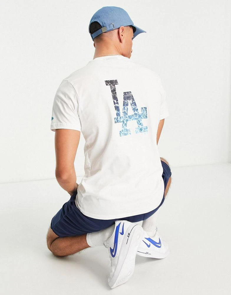 商品New Era|New Era LA Dodgers pool infill print t-shirt in white,价格¥149,第1张图片