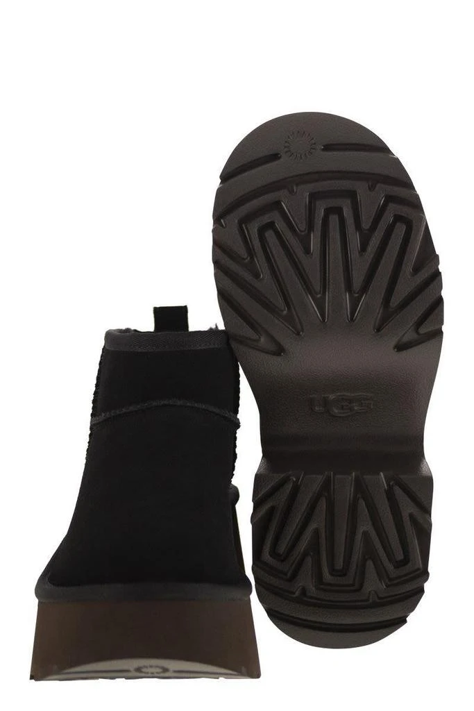 商品UGG|UGG Classic Ultra Mini New Heights in Black,价格¥1565,第5张图片详细描述