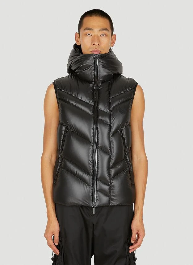 商品Moncler|Hooded Puffer Sleeveless Jacket in Black,价格¥7939,第1张图片
