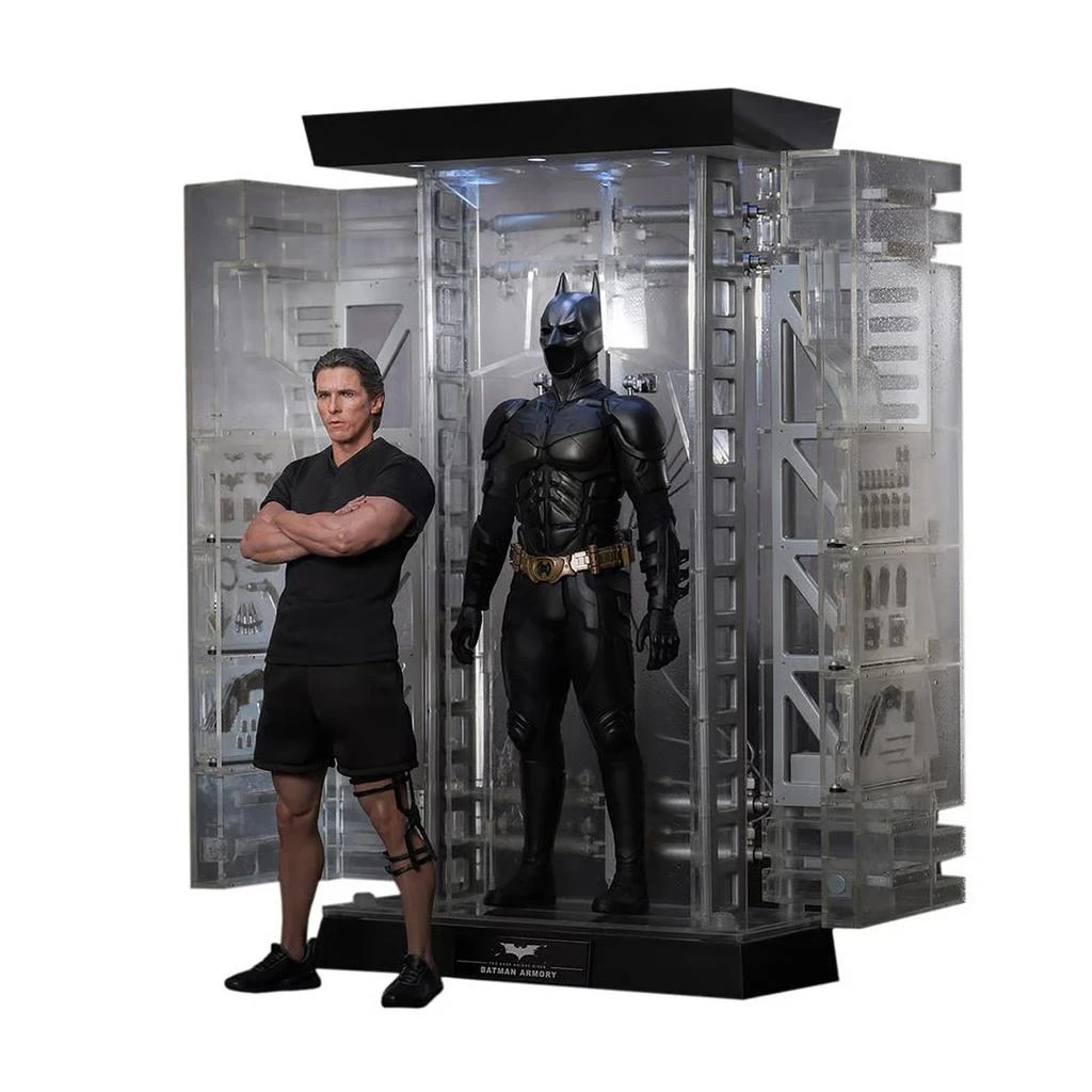 商品Hot Toys|Hot Toys 1:6 Scale DC Comics The Dark Knight Rises Batman Armory and Bruce Wayne Statue,价格¥7288,第1张图片