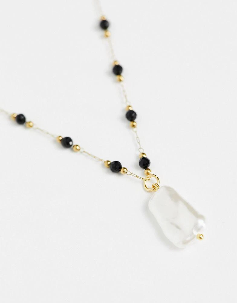 商品Petit Moments|Petit Moments gold plated arne faux pearl drop beaded necklace in black and gold,价格¥332,第3张图片详细描述