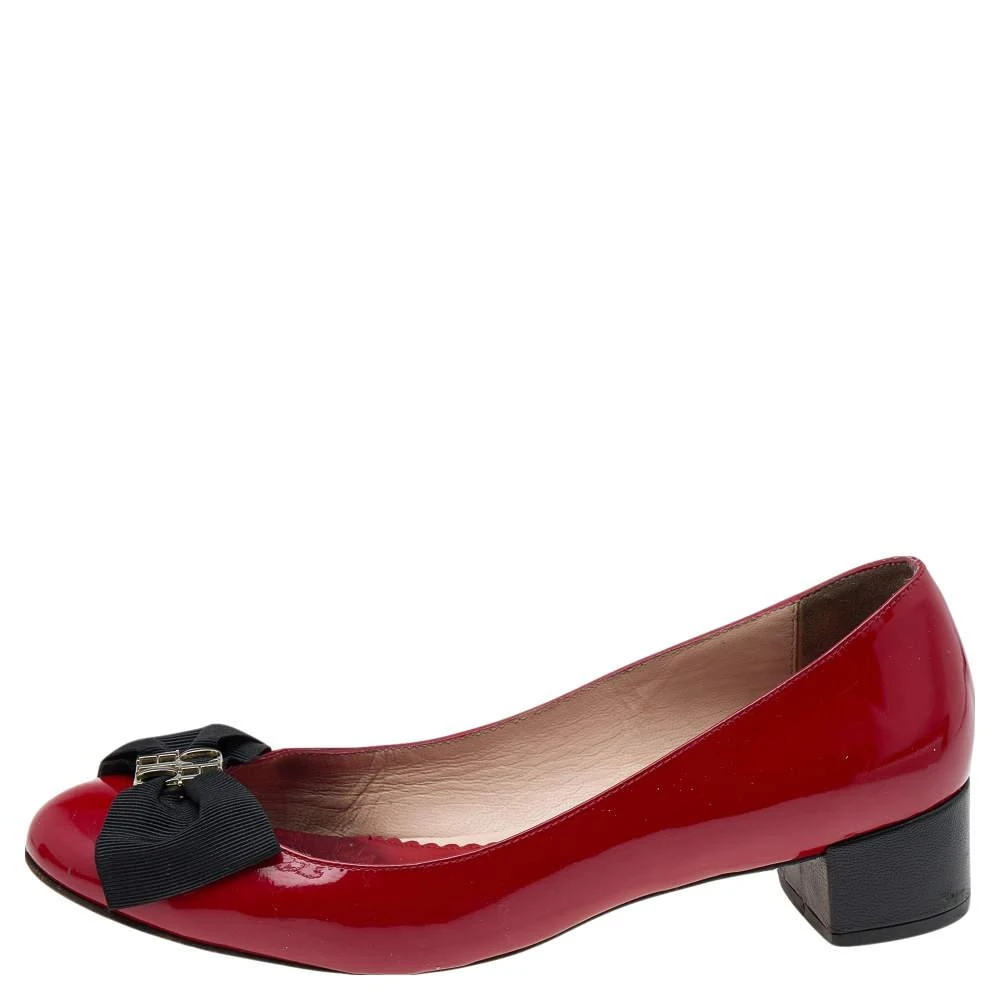 商品[二手商品] Carolina Herrera|CH Carolina Herrera Red Patent Leather Bow Block Heel Pumps Size 38,价格¥814,第2张图片详细描述