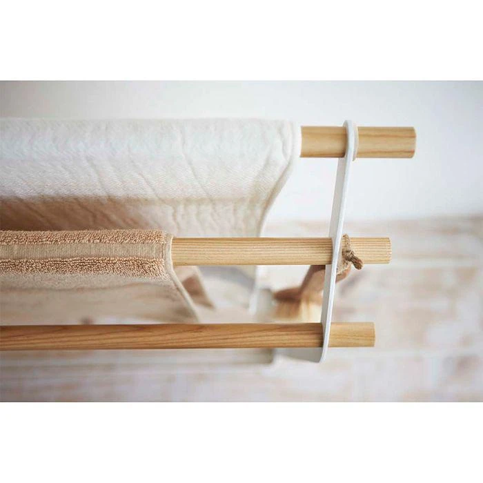 商品Yamazaki|Tosca White Bath Towel Hanger,价格¥501,第2张图片详细描述
