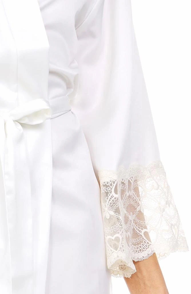 Kit Matte Cover-Up Robe 商品