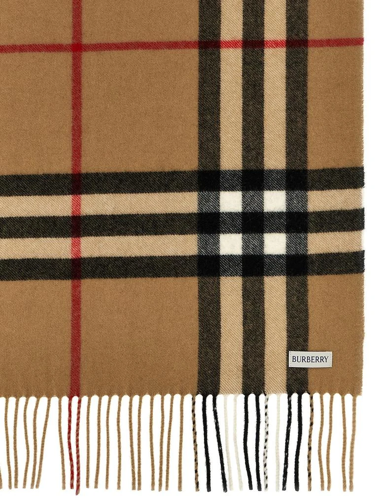 商品Burberry|Check Scarf Scarves, Foulards Beige,价格¥3075,第2张图片详细描述