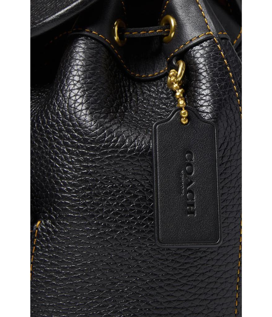 商品Coach|蔻驰Riya 21柔软荔枝纹皮革背包,价格¥2967,第4张图片详细描述