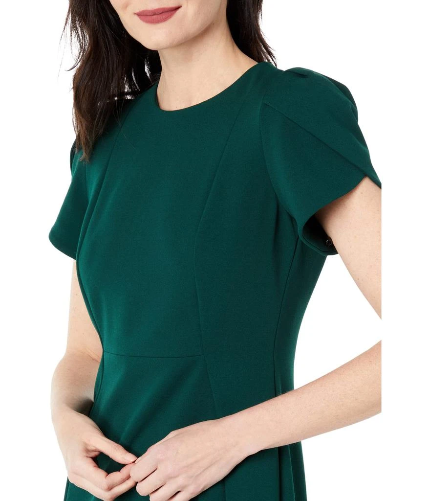 商品Calvin Klein|Short Scuba Crepe Dress with Tulip Sleeve,价格¥636,第3张图片详细描述