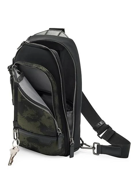 商品Tumi|Gregory Sling Bag,价格¥1786,第2张图片详细描述
