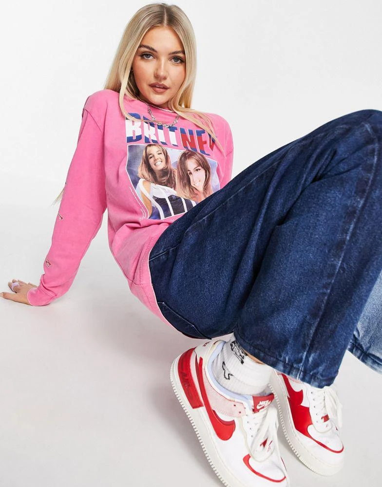 商品Tommy Hilfiger|Tommy Jeans x Music Edition Britney Spears oversized long sleeve t-shirt in pink,价格¥275,第4张图片详细描述