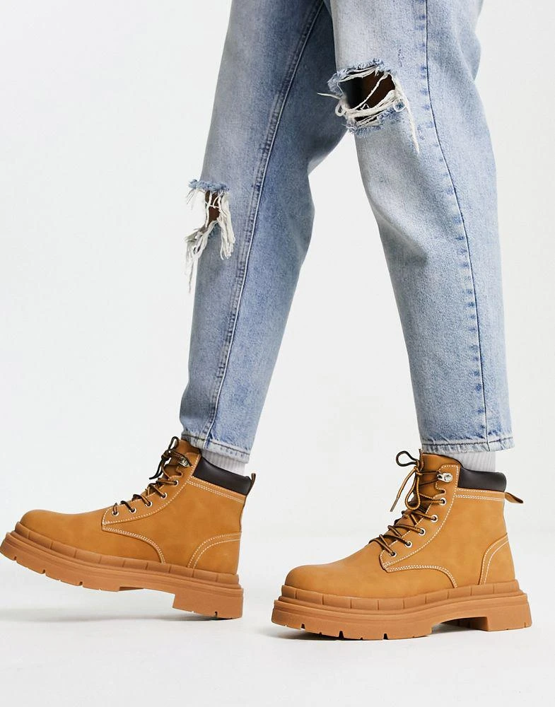 商品ASOS|ASOS DESIGN chunky lace up boot in beige with gum sole,价格¥208,第4张图片详细描述