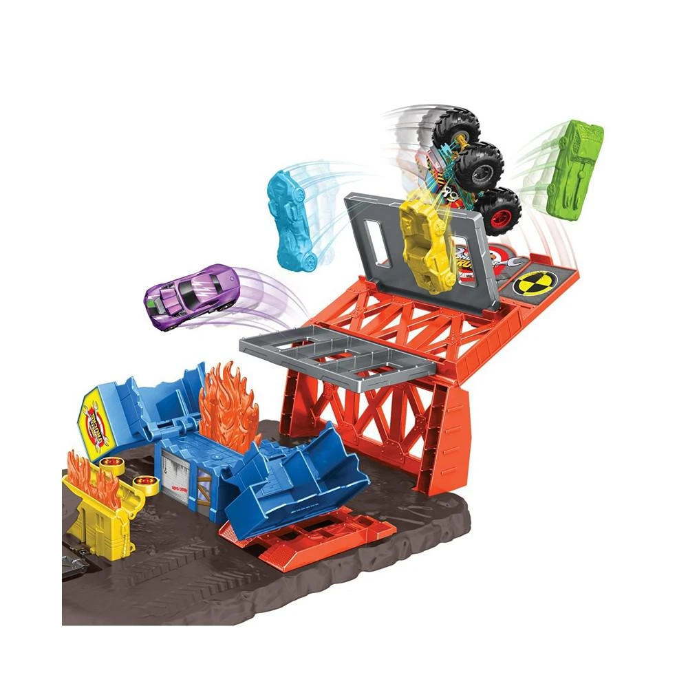 商品Hot Wheels|Monster Trucks, Demo Derby Playset with Truck & 3 Crushable Toy Cars,价格¥113,第3张图片详细描述