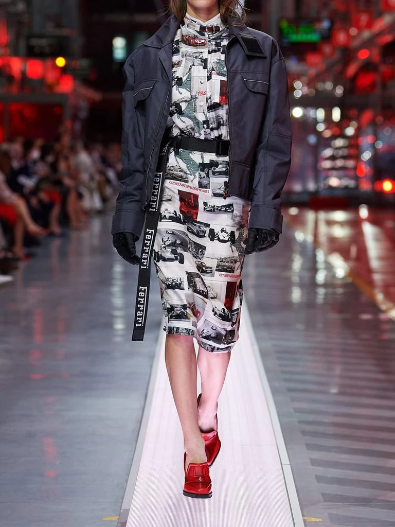 商品FERRARI|Silk Pictures Print Midi Shirt Dress,价格¥16935,第1张图片详细描述