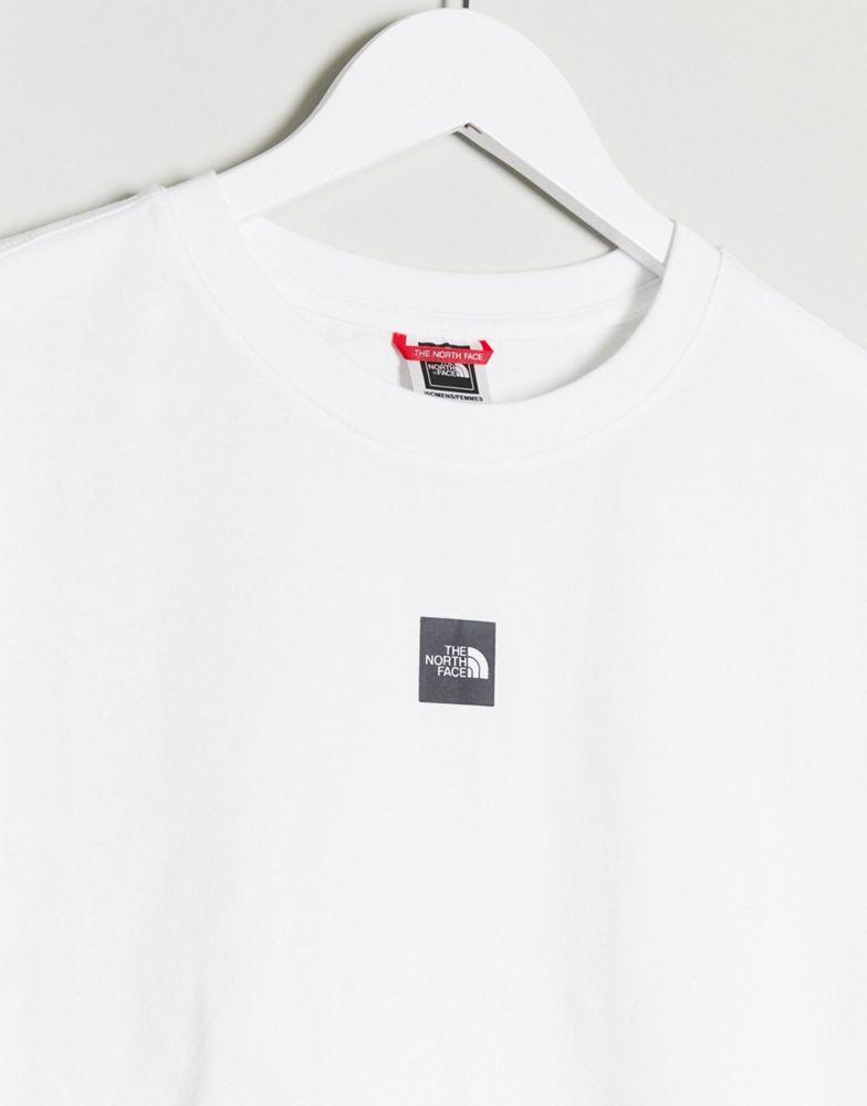 The North Face Central Logo cropped t-shirt in white Exclusive at ASOS商品第4张图片规格展示