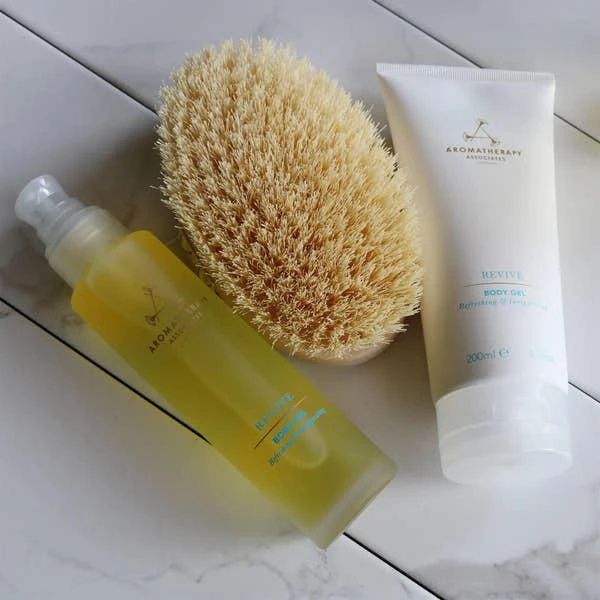 商品Aromatherapy Associates|Aromatherapy Associates Polishing Body Brush (Worth $35.00),价格¥284,第5张图片详细描述