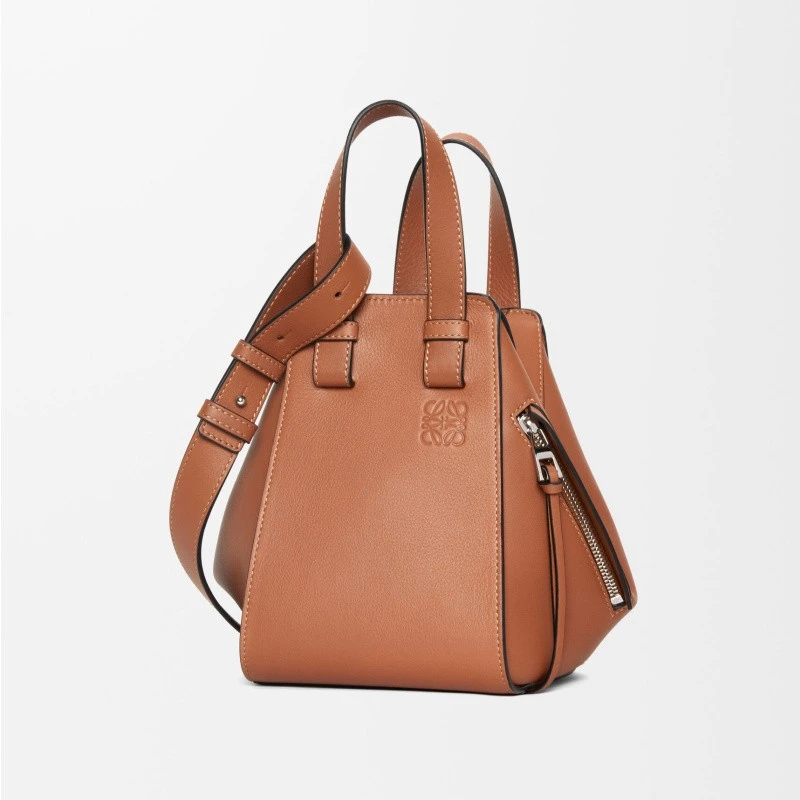 商品Loewe|【预售3-5天】LOEWE/罗意威 女士棕褐色小牛皮手提包,价格¥18816,第1张图片