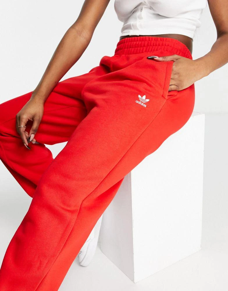 商品Adidas|adidas Originals essential jogger in red,价格¥369,第3张图片详细描述